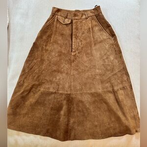 Elegant Tan Midi Skirt
